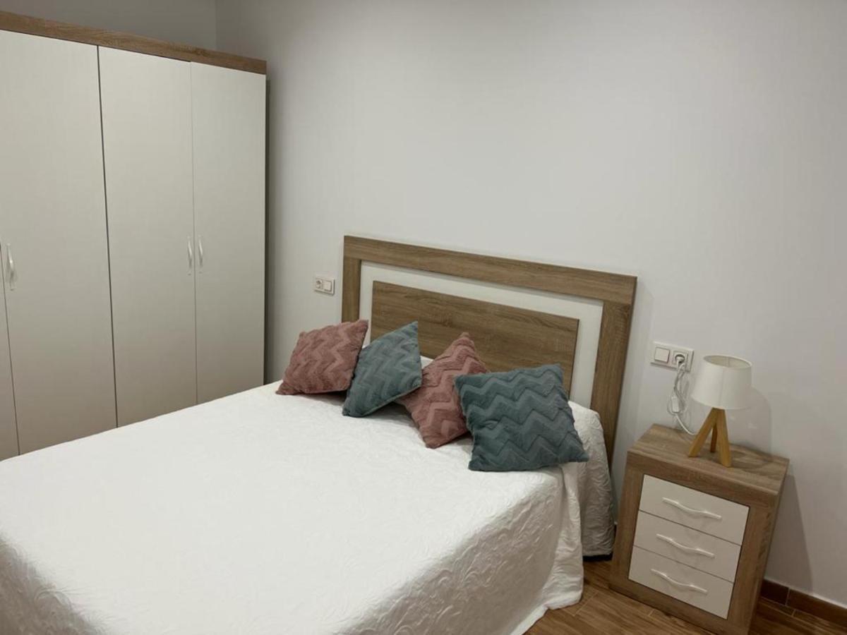 Agradable Casa Familiar En Pliego. Lägenhet Exteriör bild